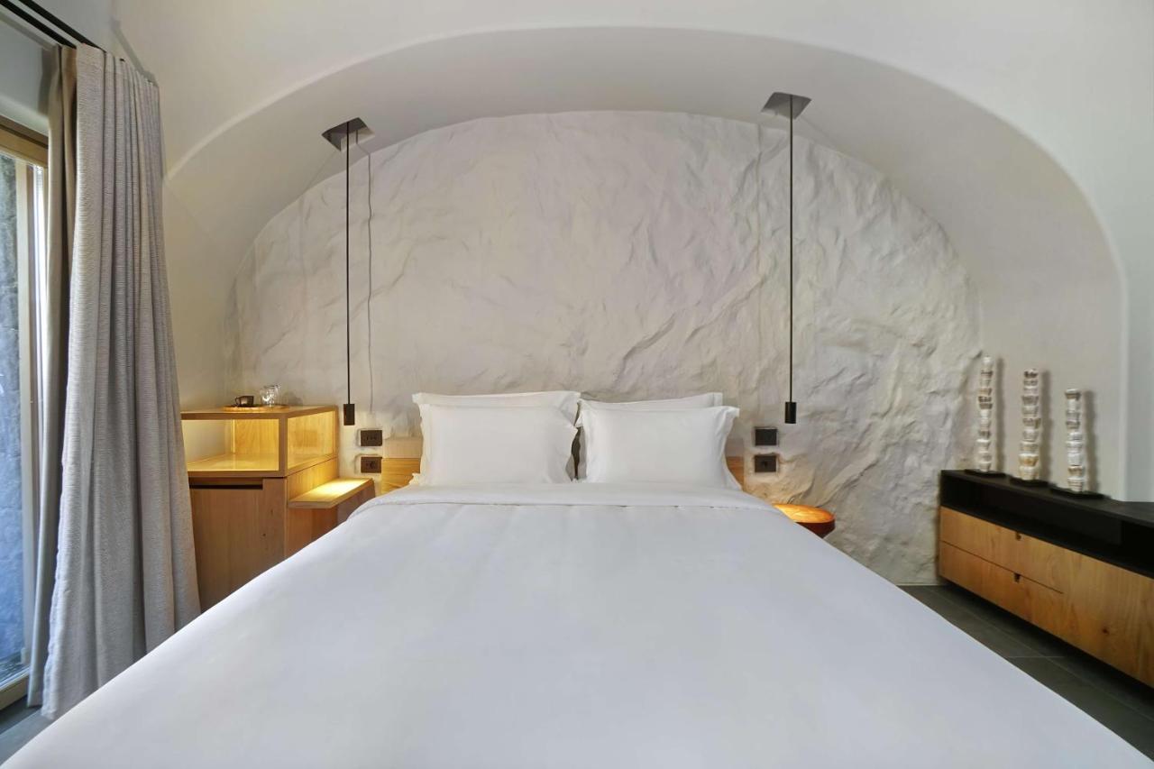 Radisson Blu Zaffron Resort, Santorini (Adults Only) Kamári Exterior foto