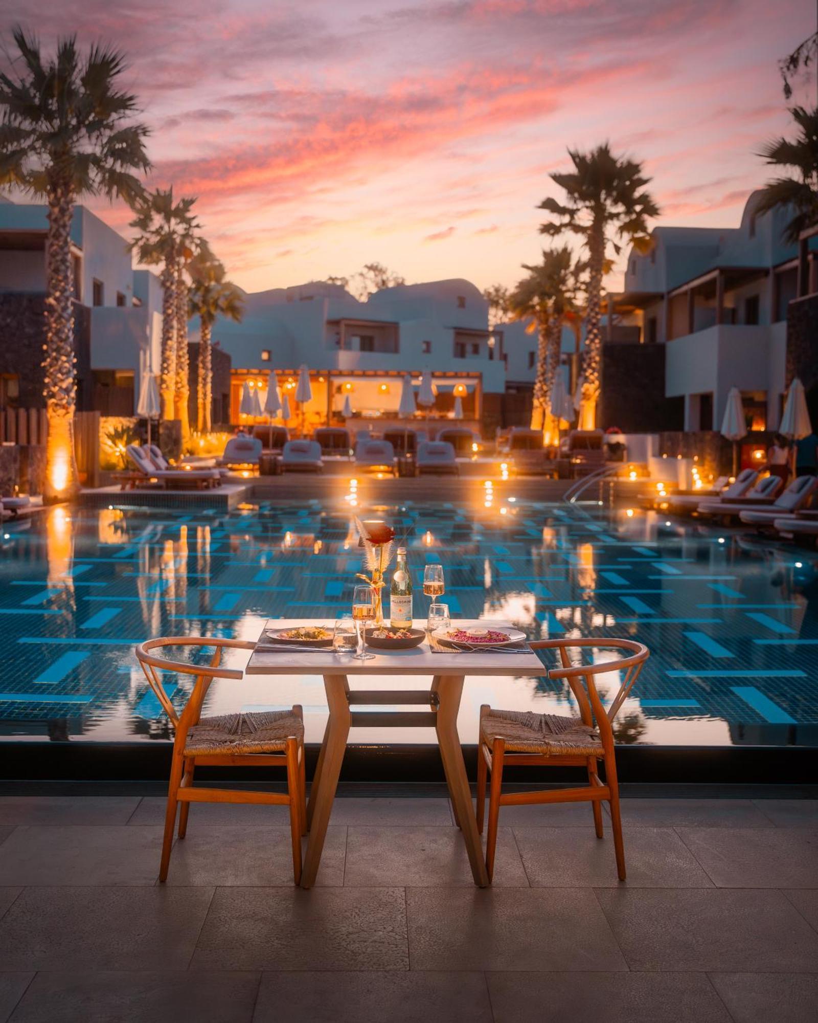Radisson Blu Zaffron Resort, Santorini (Adults Only) Kamári Exterior foto